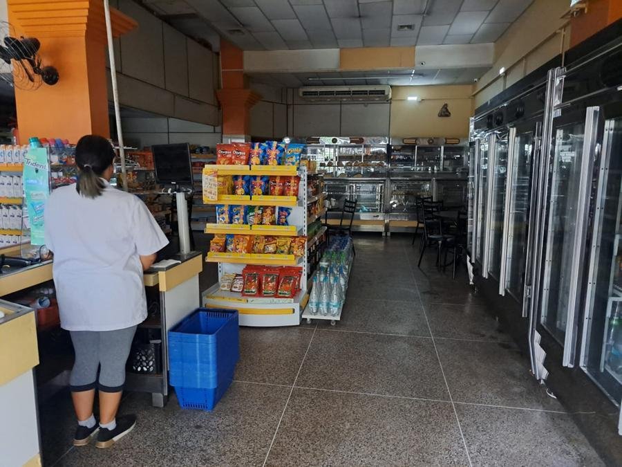 Dr. Tim&oacute;teo sem luz e arvores ca&iacute;das