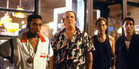 Spike Lee (Mookie), Danny Aiello (Sal), Richard Edson (Vito), John Turturro (Pino) no filme de Spike Lee de 1989, 