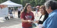 Voluntários da ViaVida distribuíram panfletos informativos sobre cuidados com o rim