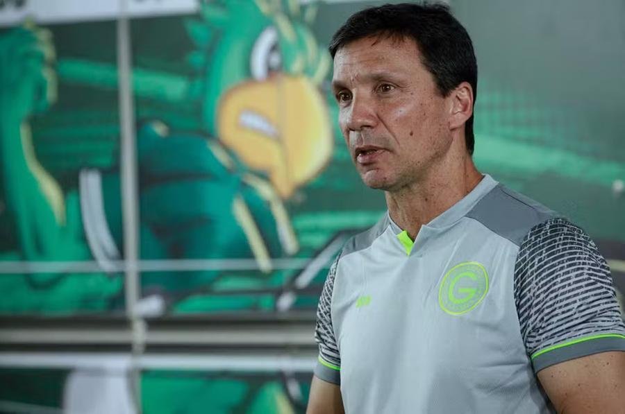 Contratado no come&ccedil;o do ano, Z&eacute; Ricardo fez 16 jogos &agrave; frente do Goi&aacute;s e perdeu apenas um