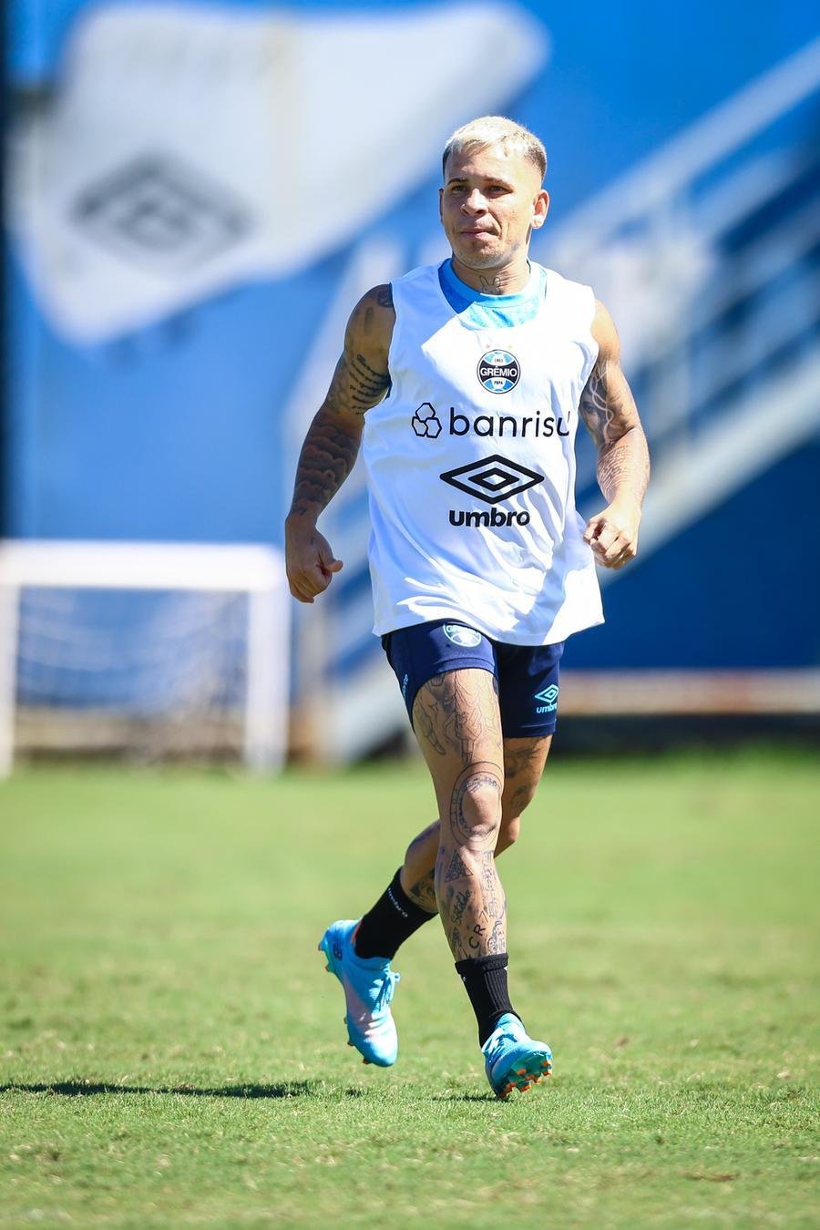 Venezuelano est&aacute; recuperado e pode ganhar minutos na semifinal do Gauch&atilde;o