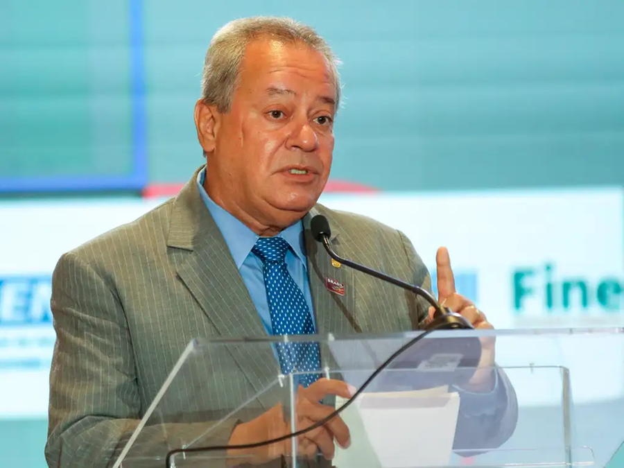 "&Eacute; com esp&iacute;rito de colabora&ccedil;&atilde;o e vis&atilde;o de futuro que devemos seguir trabalhando para acelerar o desenvolvimento econ&ocirc;mico e social sustent&aacute;vel", disse o presidente do CNI