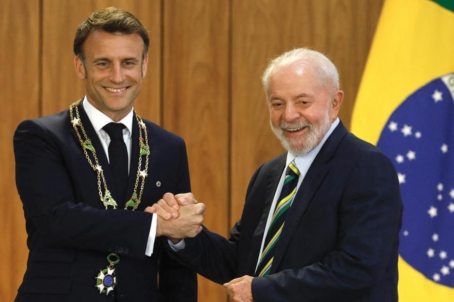 "Meu governo seguir&aacute; trabalhando com afinco para que a Am&eacute;rica Latina e Caribe continuem sendo uma zona sem conflitos, onde prevale&ccedil;a o di&aacute;logo e o direito internacional", reiterou o presidente