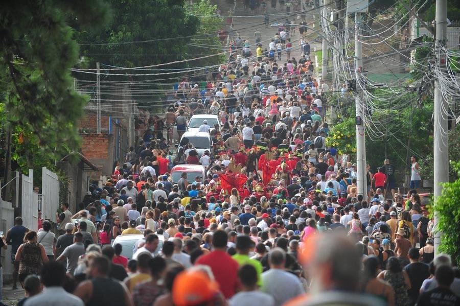 Trajeto percorrido por quem participou da Paix&atilde;o de Cristo &eacute; de cerca de 1,5 quil&ocirc;metro at&eacute; o alto do Morro da Cruz