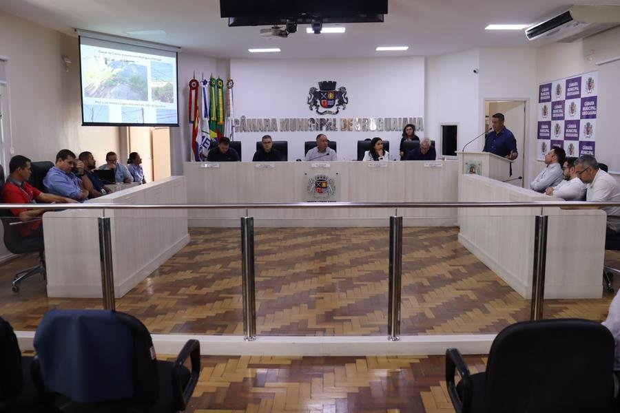C&acirc;mara se re&uacute;ne para definir destino de fia&ccedil;&atilde;o excedente existente em postes de Uruguaiana