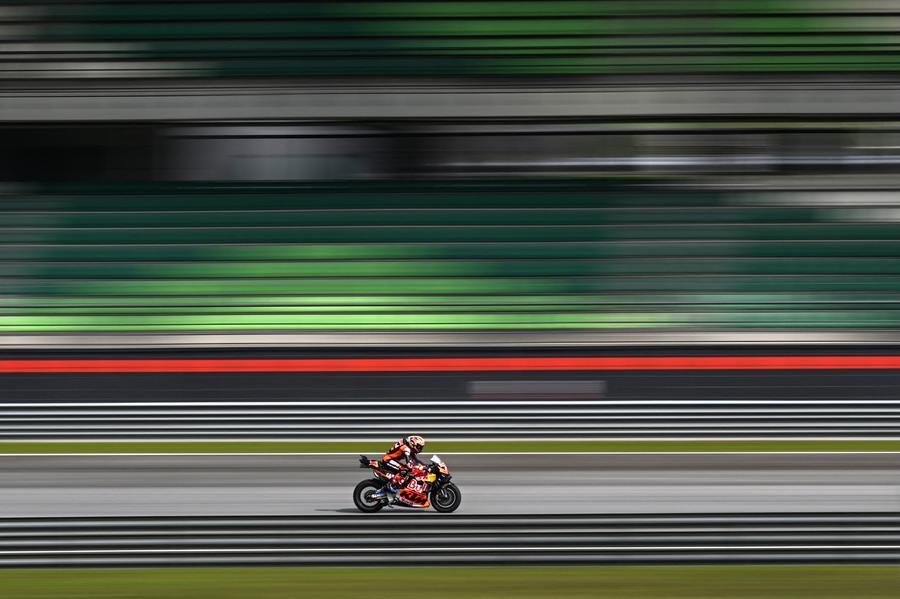 Grupo propriet&aacute;rio da F&oacute;rmula 1 anuncia compra de MotoGP por 4,5 bilh&otilde;es de euros