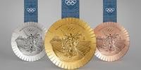 Medalhas de prata, ouro e bronze que serão distribuídas nos Jogos de Paris-2024