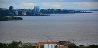 Abril em Porto Alegre começou com um dia de sol e nuvens