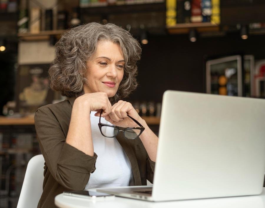 Entre 2015 e 2022,&nbsp;houve um aumento de 60% na participa&ccedil;&atilde;o feminina no setor de tecnologia, conforme o Caged