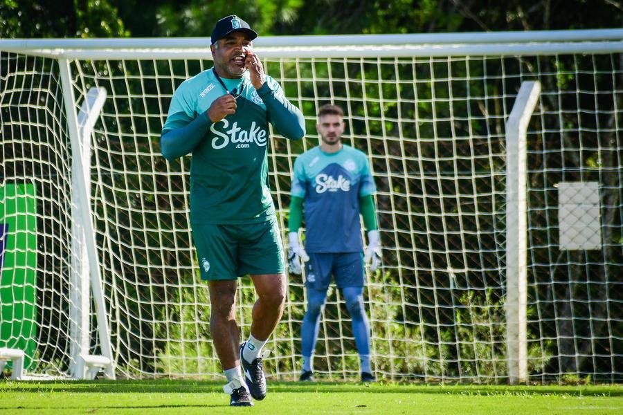 Roger voltou em 2024 para o Juventude onde come&ccedil;ou a carreira de t&eacute;cnico em 2014