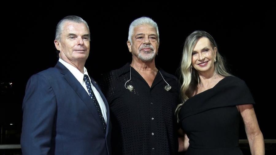 Paulo Bing com Lulu Santos e Cl&aacute;udia Bing no jantar festivo dos 118 anos do Gr&ecirc;mio N&aacute;utico Uni&atilde;o