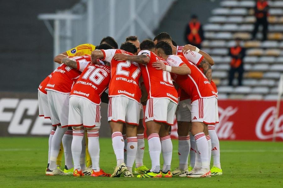 Equipe colorada para a partida contra os bolivianos dever&aacute; ser mista de titulares e reservas