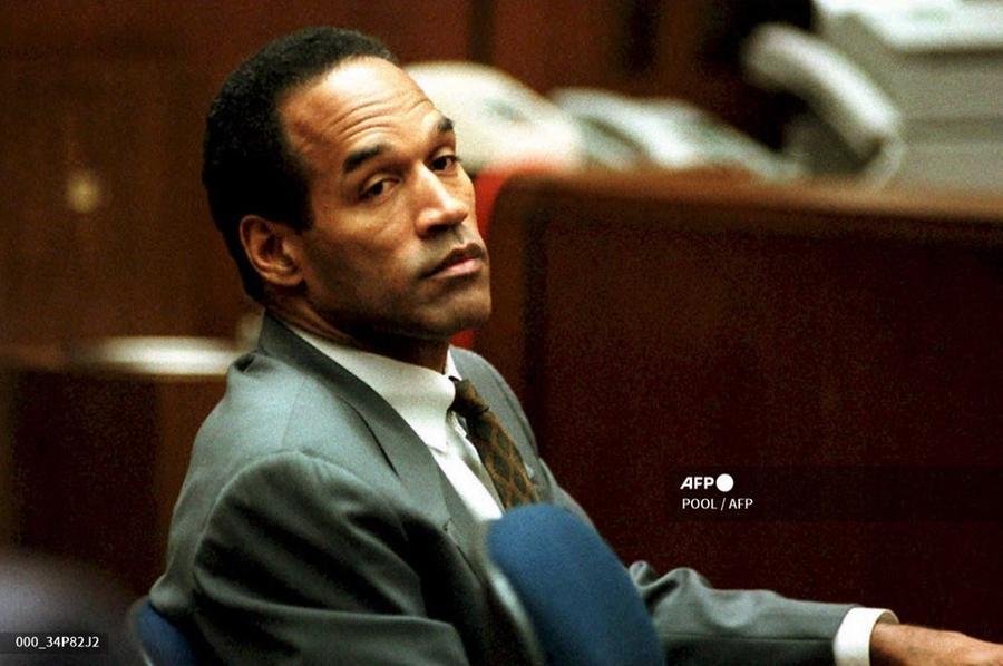 Ator e ex-atleta O. J. Simpson em registro de 1994