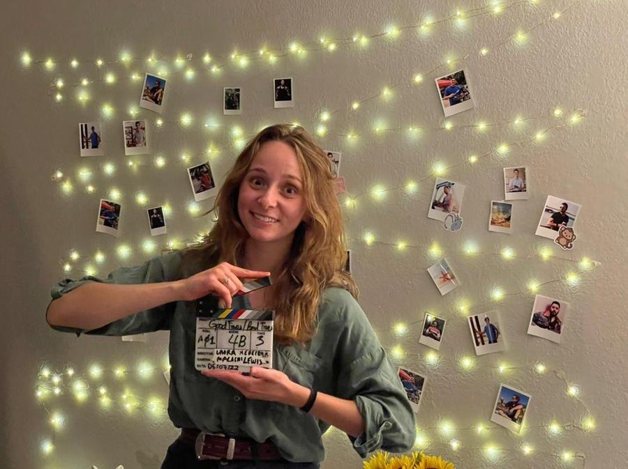 Natural de Porto Alegre, jovem cineasta Laura Medeiros vive em Los Angeles e est&aacute; presente na Capital com dois filmes no XX Fantaspoa