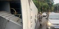 Acidente gerou lentidão no trânsito na avenida Oscar Pereira