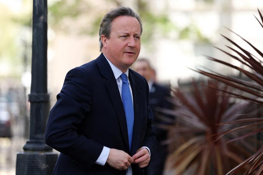David Cameron pediu a Israel que n&atilde;o responda ao ataque do Ir&atilde;
