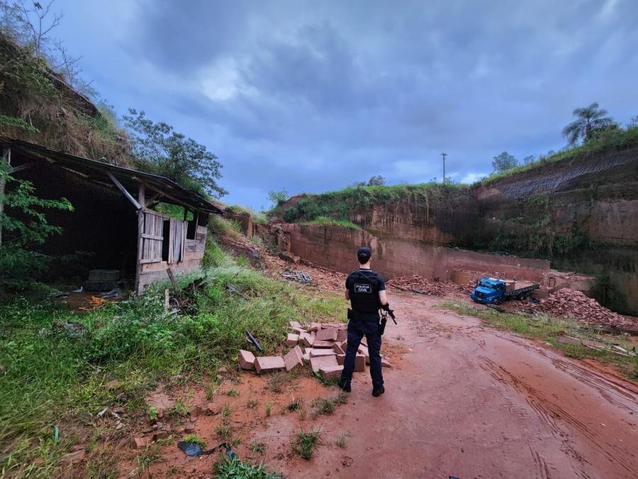 Opera&ccedil;&atilde;o combate explora&ccedil;&atilde;o ilegal de pedras em Taquara