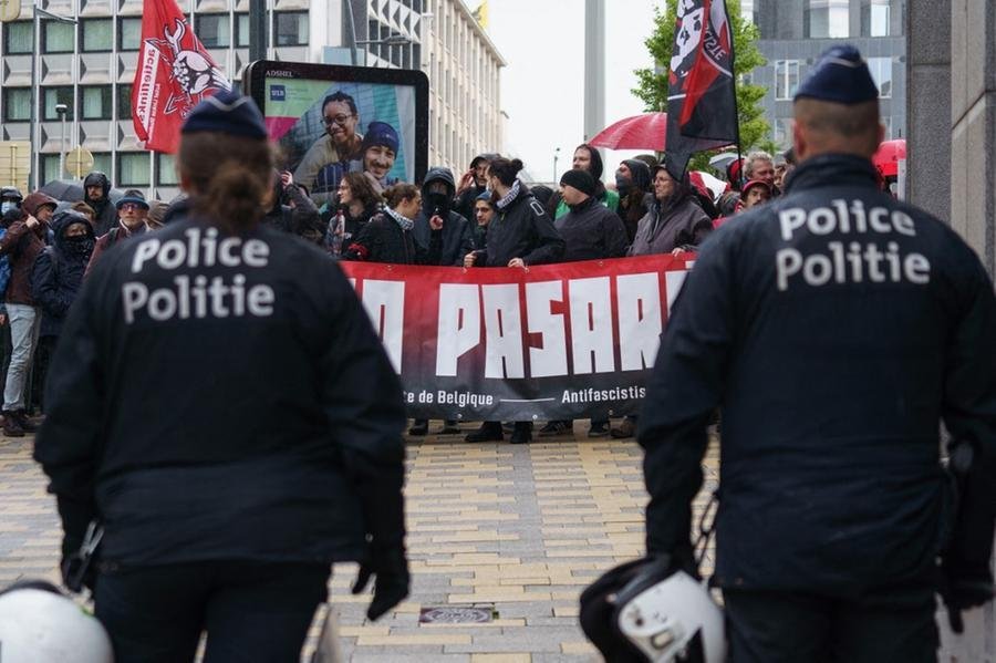 Grupos antifascistas protestaram em Bruxelas