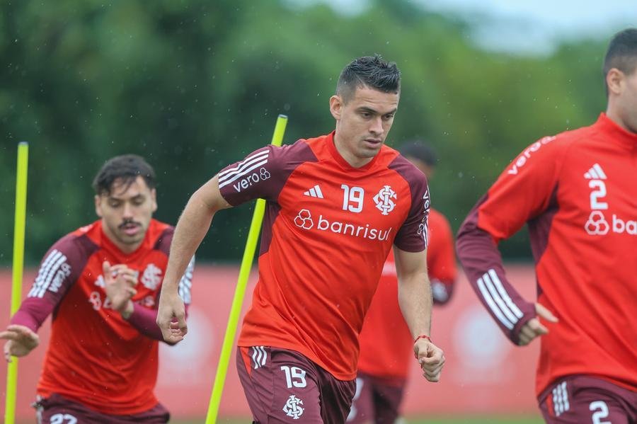 Inter de Rafael Borr&eacute; joga na noite desta quarta-feira na Arena Barueri