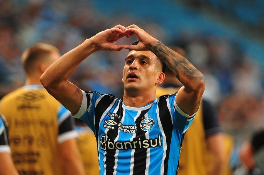 Cristaldo foi destaque do Gr&ecirc;mio diante do Athletico-PR