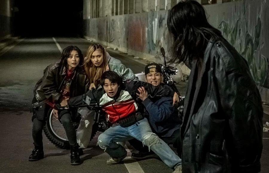 Cena do filme 'O Retorno da Mulher da Garganta Cortada', de Yu Nakamoto