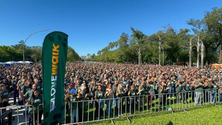 Caminhada do Amor re&uacute;ne multid&atilde;o no Parque da Reden&ccedil;&atilde;o