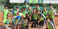 Projeto promove a transformação social de crianças e adolescentes, tendo no tênis o seu principal chamariz e fator de retenção