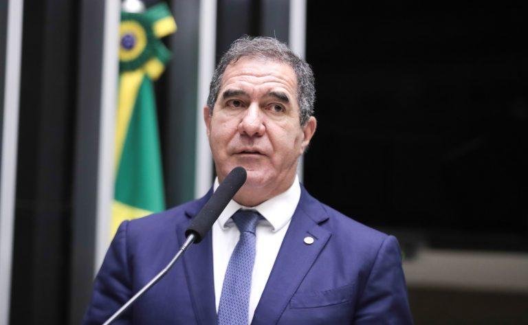 Projeto que amplia puni&ccedil;&otilde;es para cambistas &eacute; aprovado na C&acirc;mara