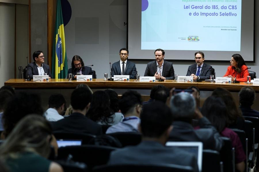 Minist&eacute;rio da Fazenda apresenta projeto de Tribut&aacute;ria