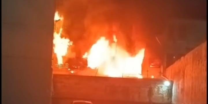 Nove pessoas morrem em incêndio em pousada de Porto Alegre