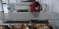 Corpos mumificados expostos tem autorização da família