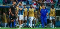 Expulsão de Diego Costa provocou saída de Renato e reservas do jogo
