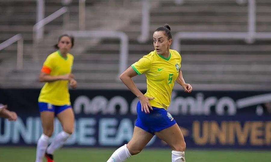"Sempre enfrentei tudo com coragem e determina&ccedil;&atilde;o e dessa vez n&atilde;o ser&aacute; diferente", afirmou a jogadora