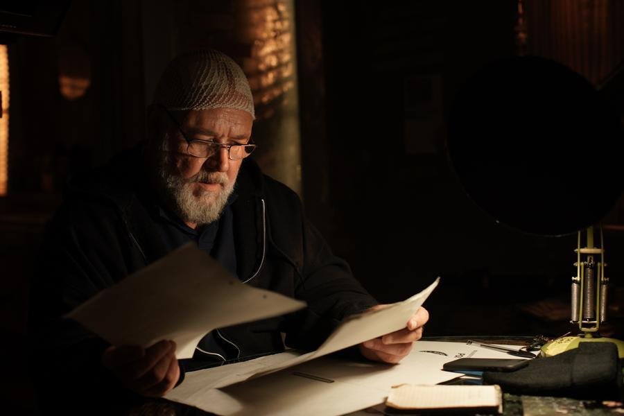 Estreia o filme "A Teia", com Russel Crowe