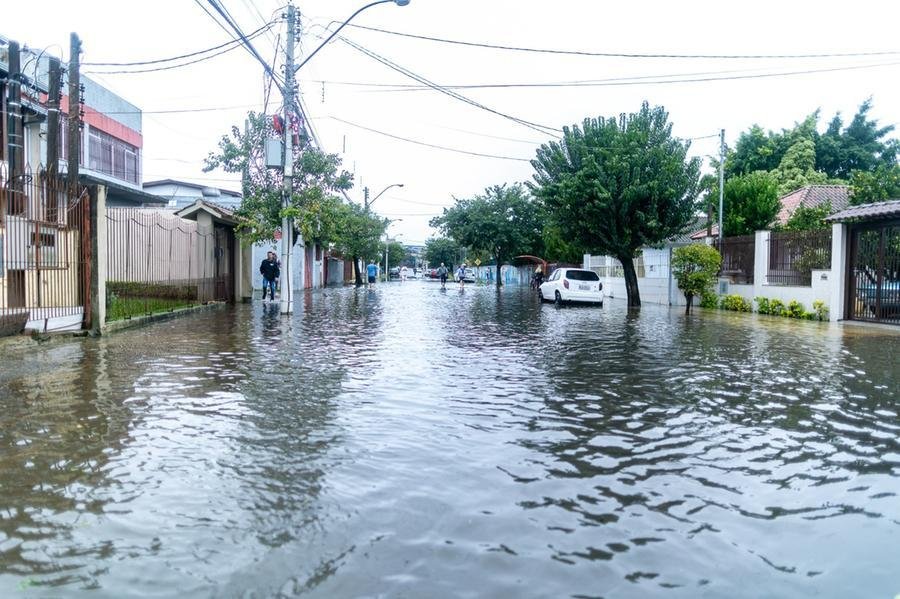 Canoas enfrenta emerg&ecirc;ncia devido &aacute;s fortes chuvas