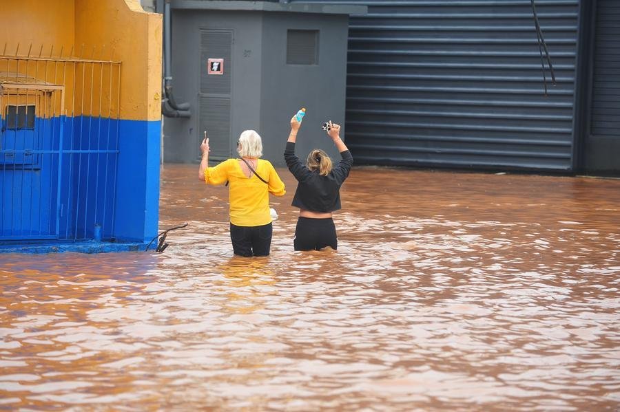 Enchente chega na avenida Sert&oacute;rio neste s&aacute;bado