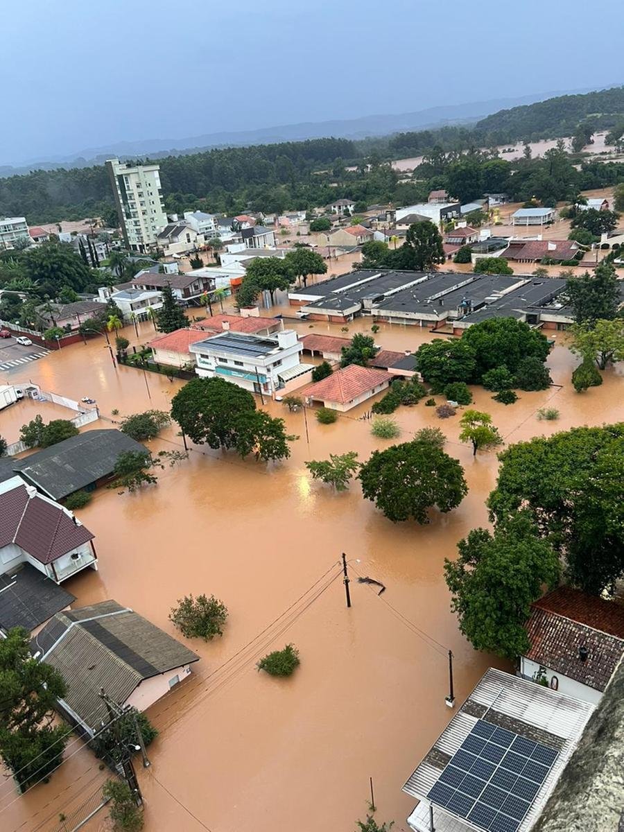 S&atilde;o Sebasti&atilde;o do Ca&iacute; vive uma situa&ccedil;&atilde;o dram&aacute;tica, com mais de 500 pessoas acolhidas em abrigos
