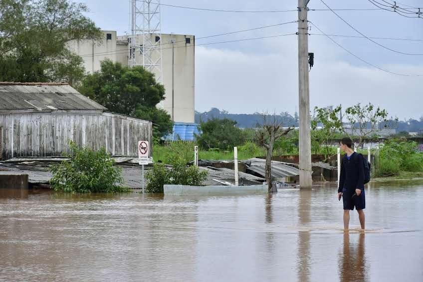 Neste momento, as &aacute;reas mais atingidas s&atilde;o vilas Palmeira e Marrocos, no bairro Santo Afonso