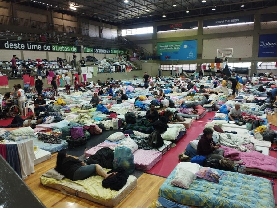 Gin&aacute;sios da Sogipa foram utilizados para receber desabrigados das enchentes