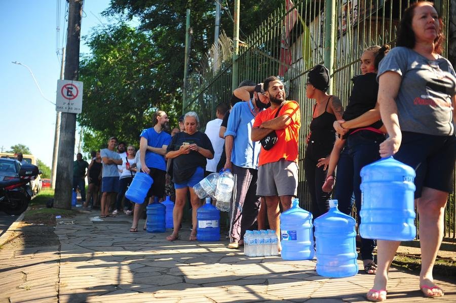 Porto Alegre est&aacute; com 45% do abastecimento de &aacute;gua ativo