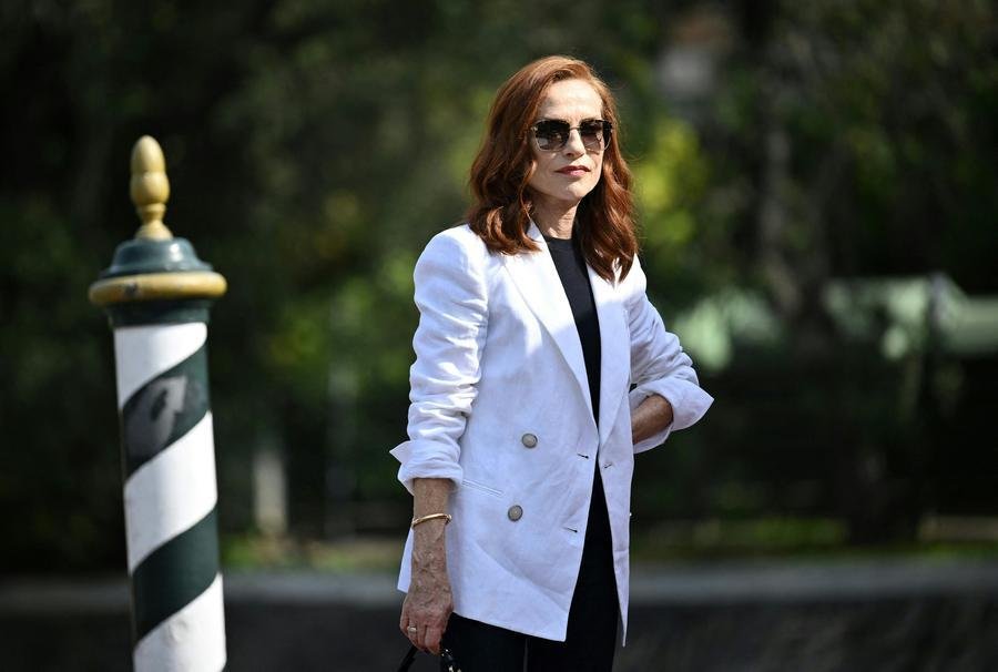 Huppert tem uma longa carreira sob a dire&ccedil;&atilde;o de diretores como Claude Chabrol, Michael Haneke e Hong Sang-soo