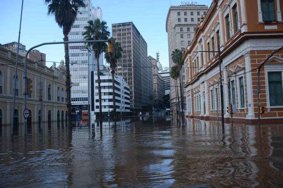 Centro de Porto Alegre foi submerso em &aacute;guas