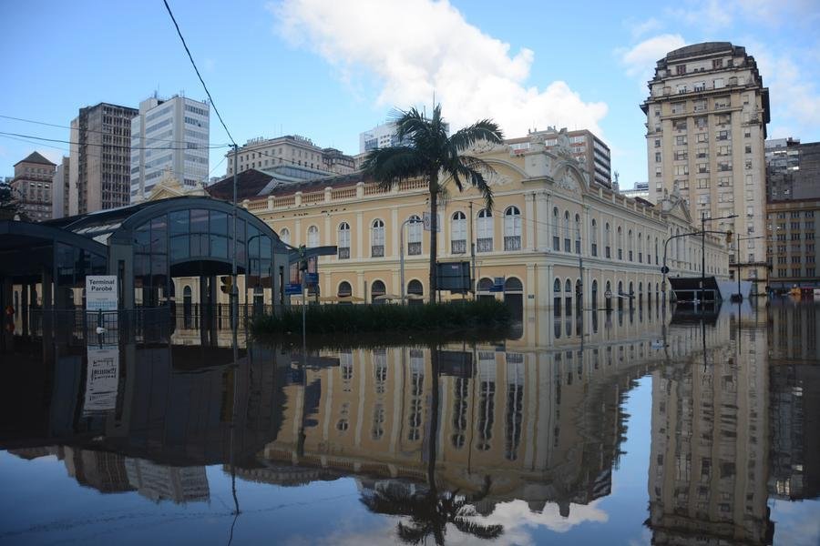 Governador evitou responder sobre a cria&ccedil;&atilde;o de estrutura espec&iacute;fica para preven&ccedil;&atilde;o e mitiga&ccedil;&atilde;o da mudan&ccedil;a do clima