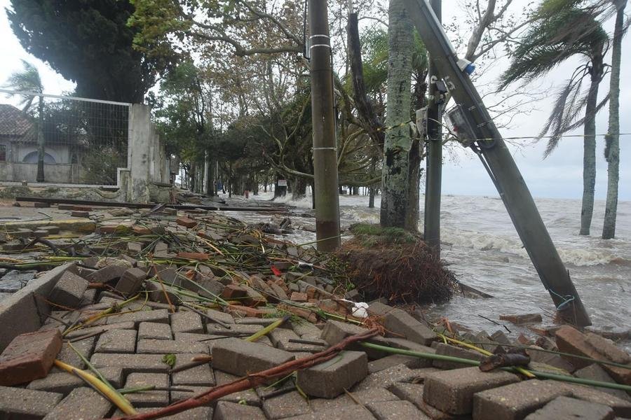 Com o recuo da &aacute;gua, os estragos apareceram em S&atilde;o Louren&ccedil;o do Sul