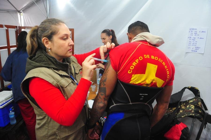 Tr&ecirc;s vacinas est&atilde;o dispon&iacute;veis  Dupla Adulto (dT), contra Difteria e T&eacute;tano, a Antirr&aacute;bica e a Influenza