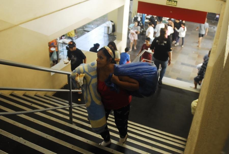 Ulbra recebe desabrigados pela enchente em Canoas nos pr&eacute;dios da universidade