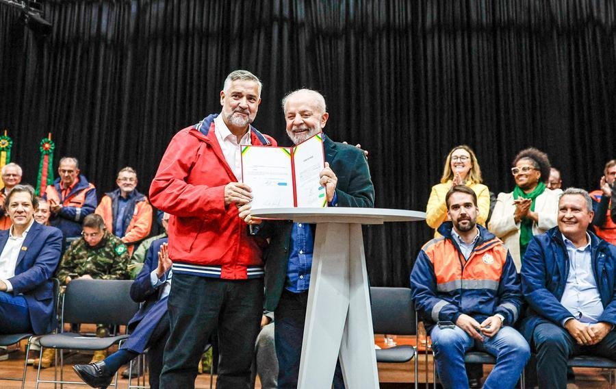 ato foi assinado em um evento p&uacute;blico em S&atilde;o Leopoldo do Sul