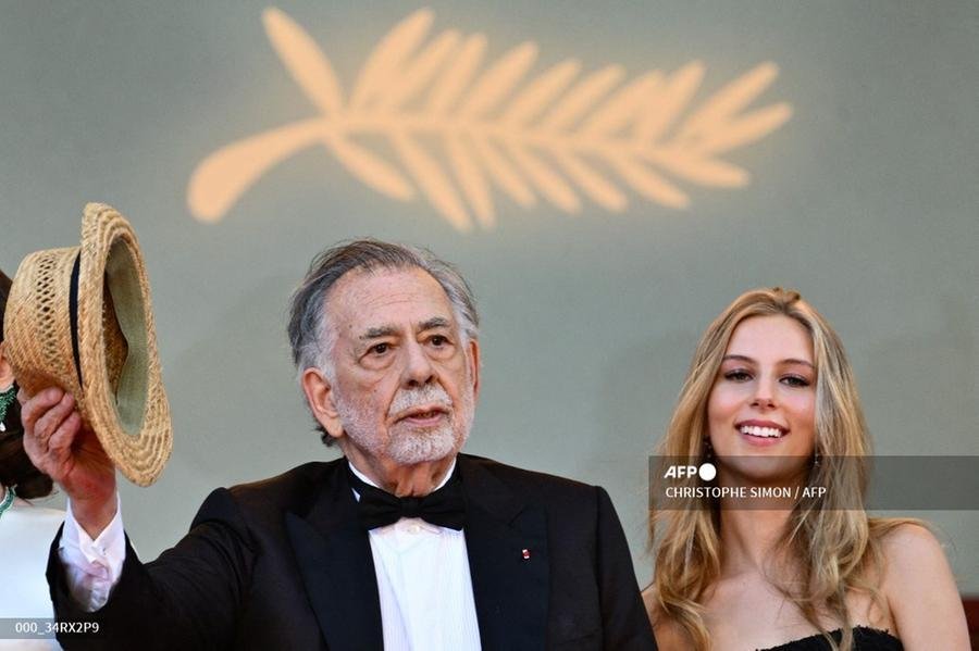 Diretor Francis Ford Coppola e sua neta Romy Mars chegam para exibi&ccedil;&atilde;o de 'Megalopolis' em Cannes