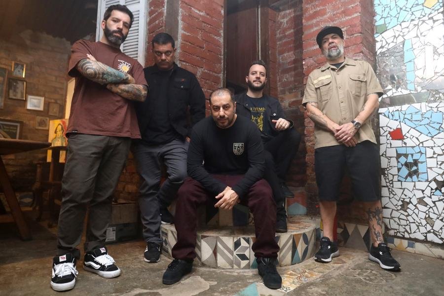 Banda far&aacute; show de lan&ccedil;amento no dia 13 de julho