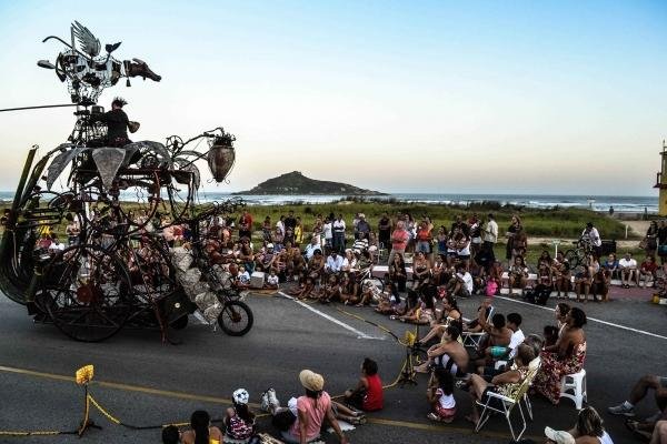 Inciativa auxilia a comunidade art&iacute;stica do Rio Grande do Sul, impactada pela trag&eacute;dia clim&aacute;tica